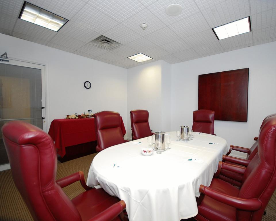 Quality Inn & Suites Albany Airport Latham Buitenkant foto
